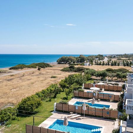 Rita Mare Seafront Villas Heated Pools Gennadi Exterior photo