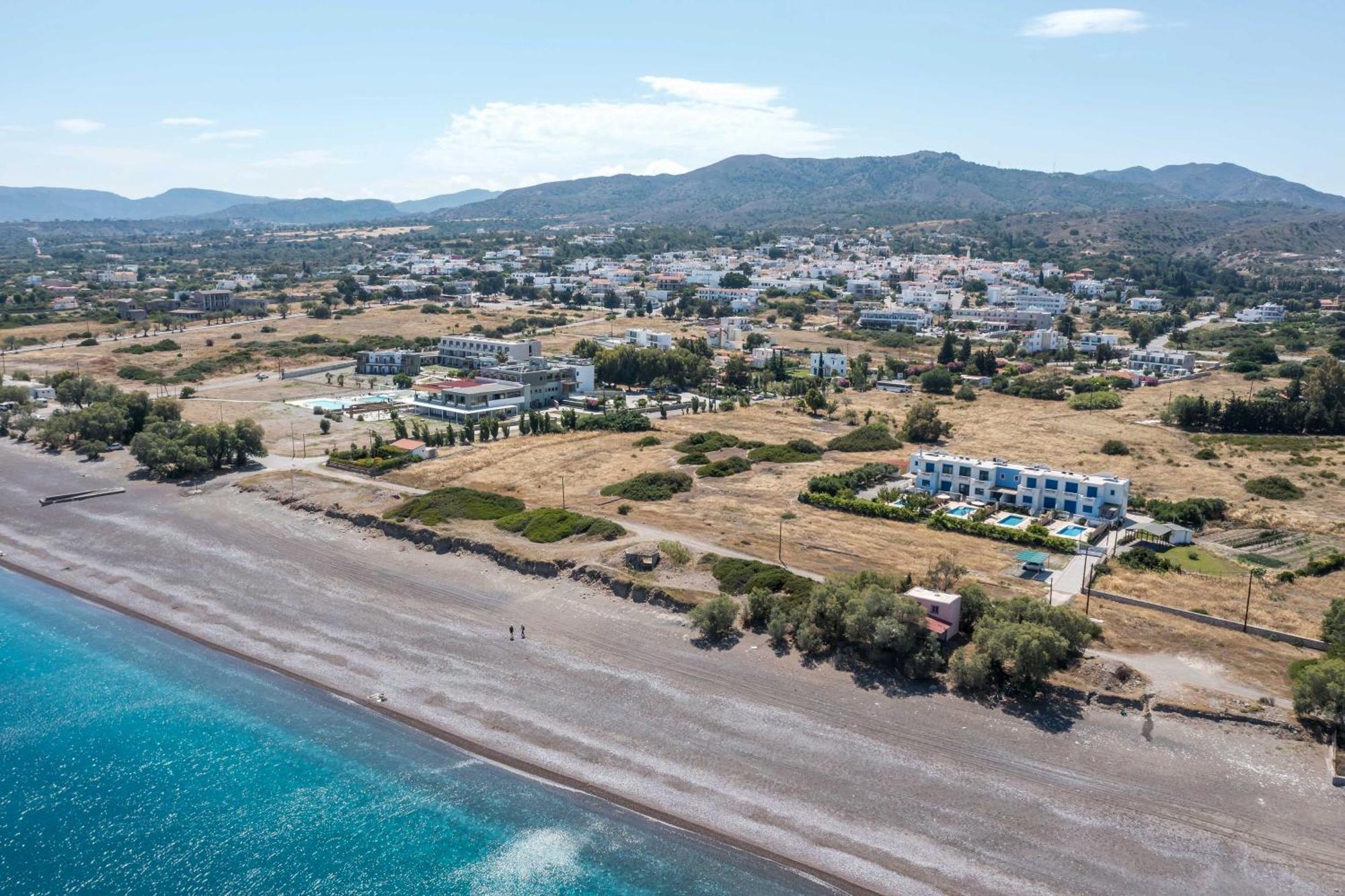 Rita Mare Seafront Villas Heated Pools Gennadi Exterior photo