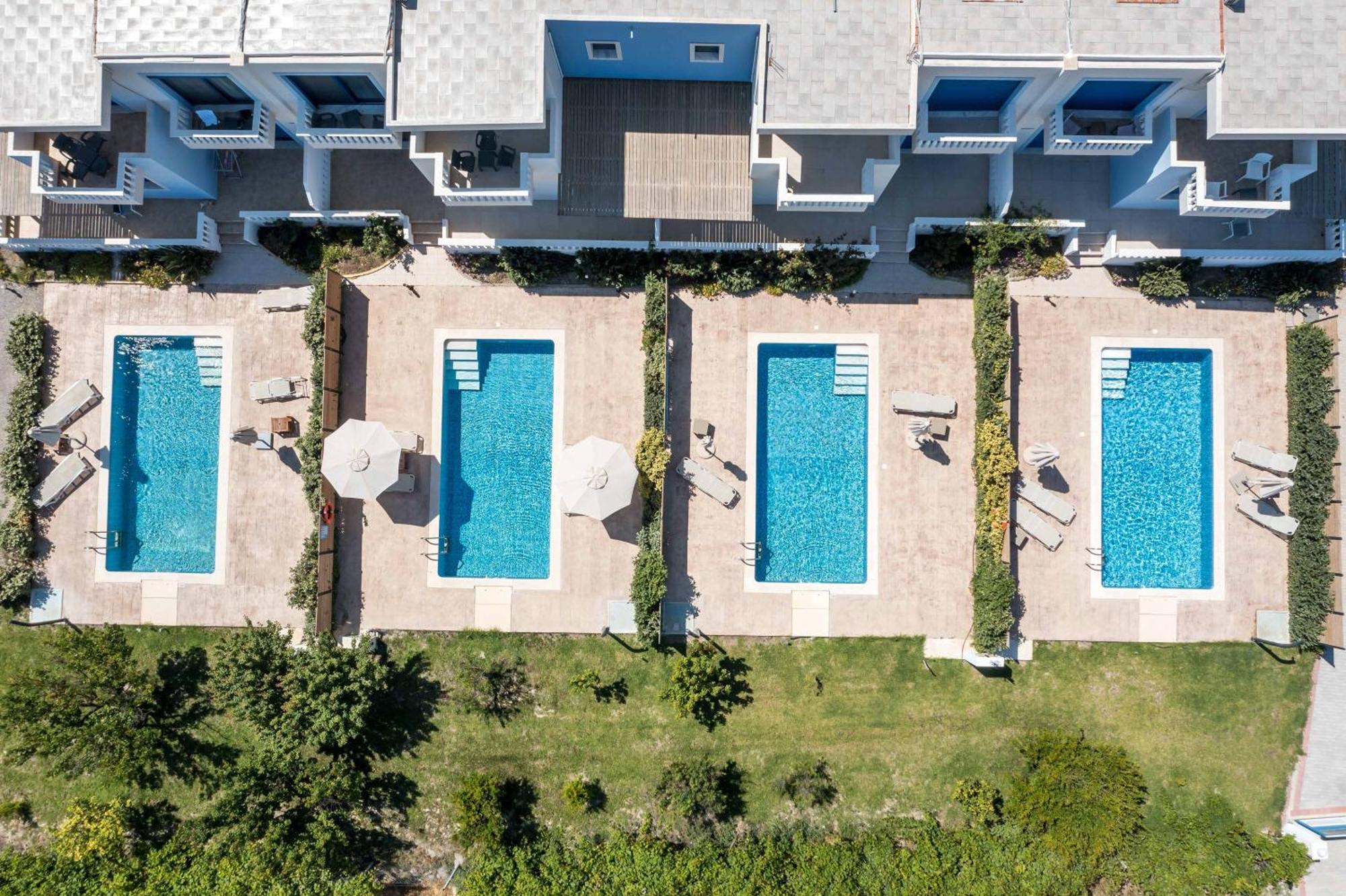Rita Mare Seafront Villas Heated Pools Gennadi Exterior photo