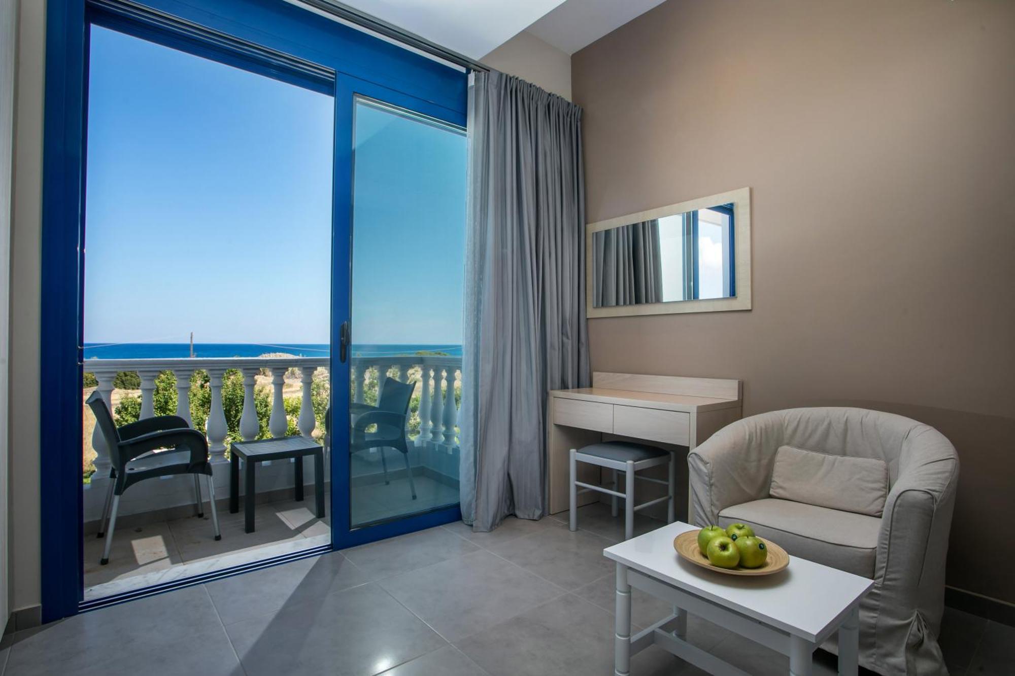 Rita Mare Seafront Villas Heated Pools Gennadi Exterior photo