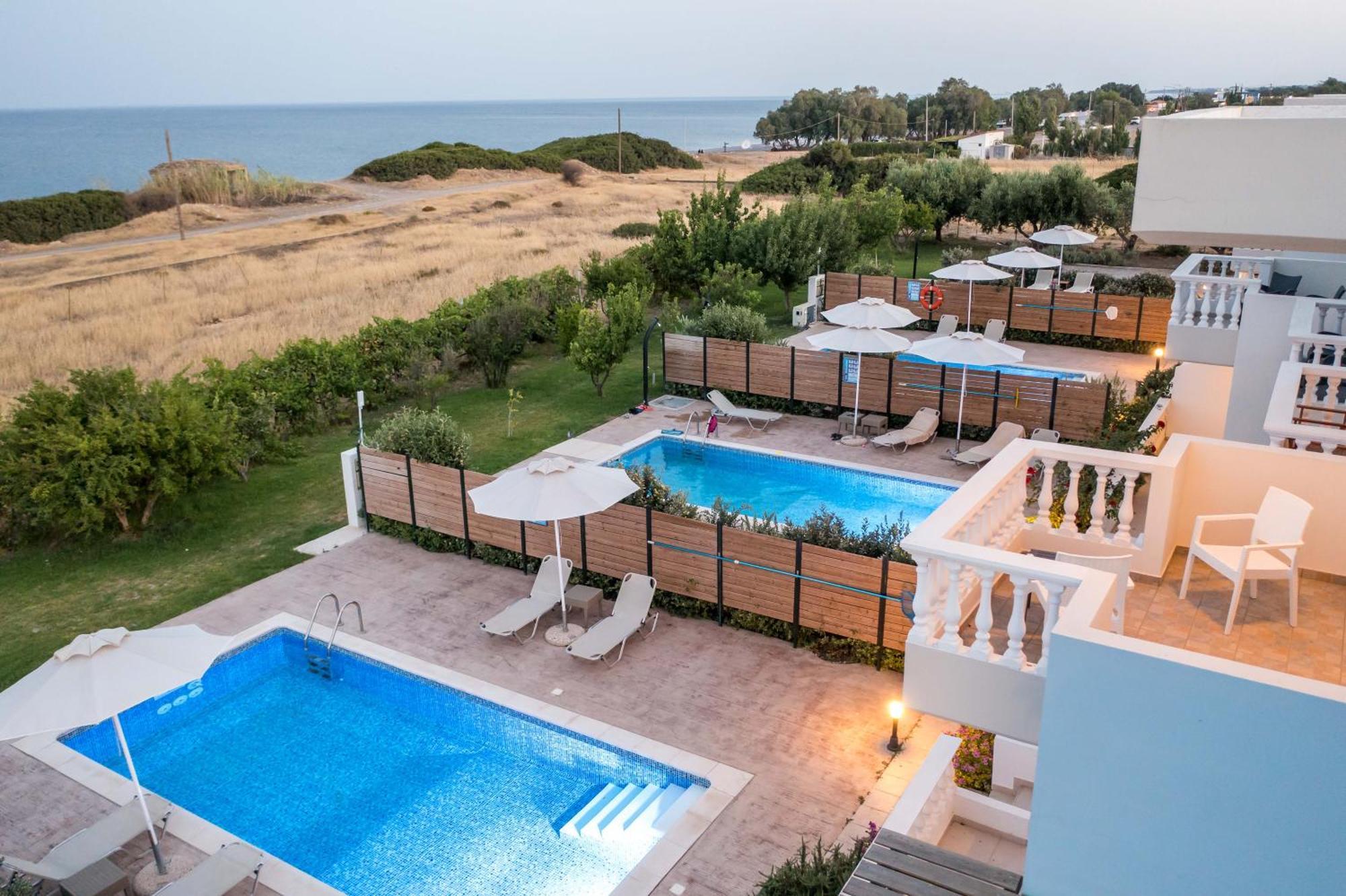 Rita Mare Seafront Villas Heated Pools Gennadi Exterior photo